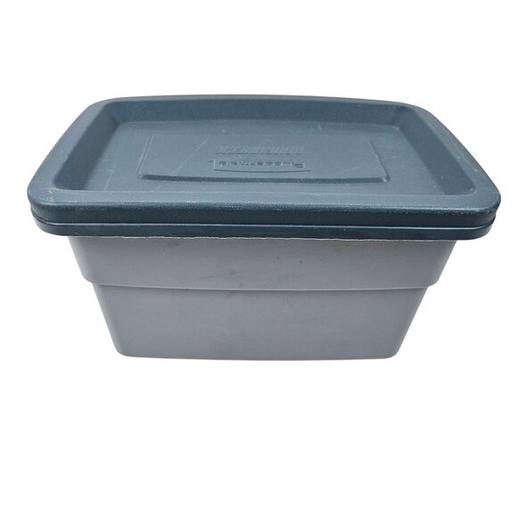 Rubbermaid Roughneck Small Storage Tote With Lid Blue Model 0475 1 Gallon Tub - Picture 5 of 10